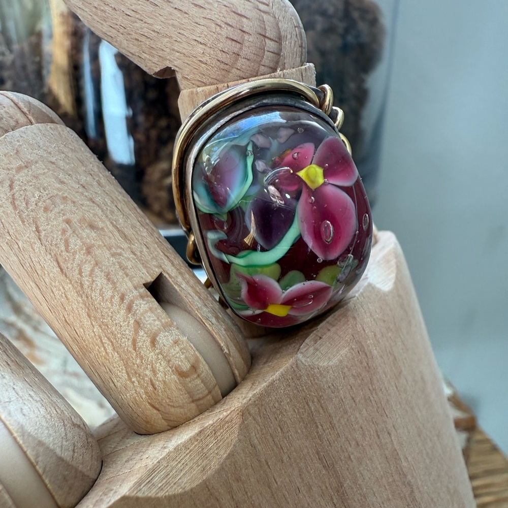 🌈HOST PICK🌈NWOT Artisan Lampwork Floral Silver Gold Ring Floral Glass Ring - Picture 3 of 16